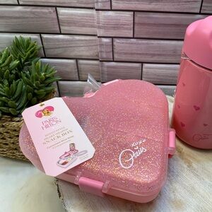 Paris Hilton ❤️Bento Style Heart-Shaped Snack Box Pink NWT